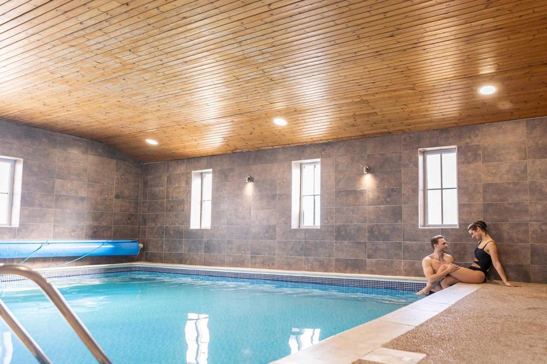 Killerby Old Hall With Hot Tub And Swimming Pool 스카버러 외부 사진